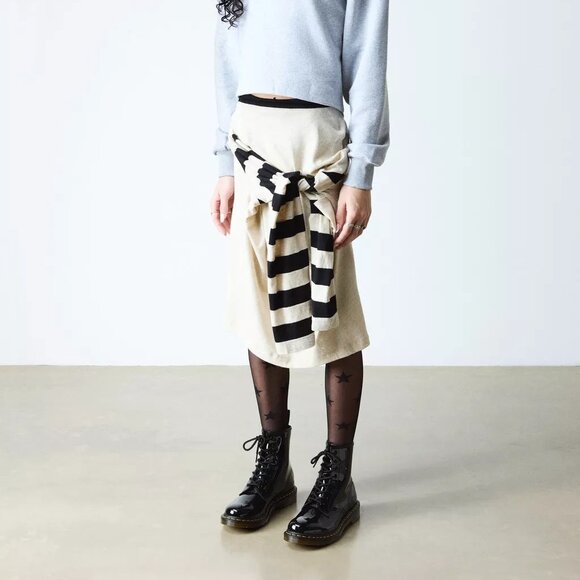 Dr. Martens 1460 Women’s Patent Leather Lace-Up Boots Black, Size 7 (New) - Picture 4 of 16